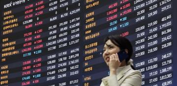 South Korean shares fall amid renewed US-China trade concerns