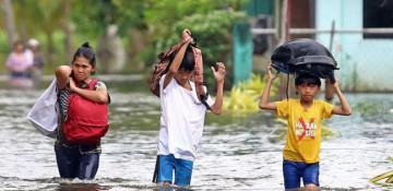 New typhoon bears down on Philippines days after deadly storm 