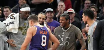 Grayson Allen’s career-high 42 points lead Suns to blowout win over Pelicans