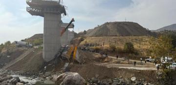 Three dead after bridge under construction collapses in Türkiye  -VIDEO 