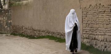 Taliban orders burka for women entering public health facilities in Herat