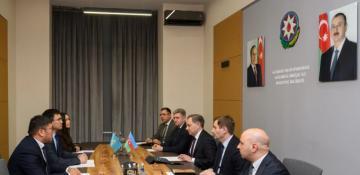 Kazakh official reviews cybersecurity cooperation in Azerbaijan