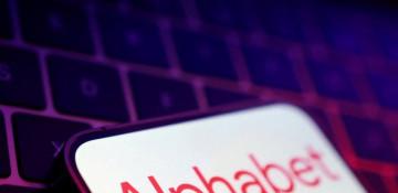 Alphabet shares jump after Berkshire Hathaway reveals $4.9B stake