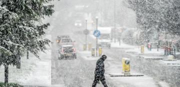 UK braces for snow and ice as travel disruptions loom