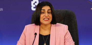 UK to offer high earners a quicker visa route to residency