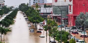 China announces cash aid for flood-hit Vietnam