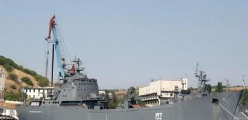 Ukraine hits landing ship and oil infrastructure in strike on Novorossiysk -  VIDEO 
