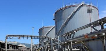 Oil falls as Ukraine signals support for framework of Russia peace deal 