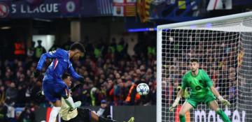 Chelsea thrash 10-man Barcelona 3-0 in Champions League