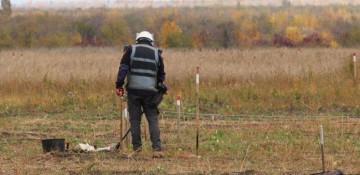 Ukraine faces nearly 150,000 square kilometers of mine contamination 