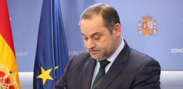 Ex-Spanish minister and aide jailed without bail in corruption case