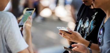 France to ban mobile phones in high schools