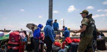 Peru to impose state of emergency, block Chile border crossings