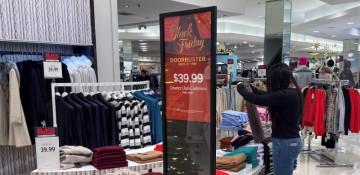 AI helps drive record $11.8 billion in Black Friday online spending 