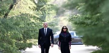 President Aliyev, First Lady pay tribute to national leader on Victory Day