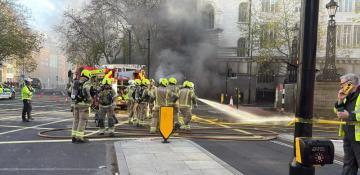 Major fire erupts in central London tunnel, prompting emergency response -  VIDEO 