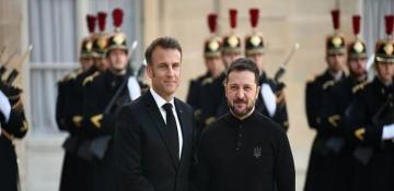 Zelensky to meet Macron in Paris Monday, French president’s office says