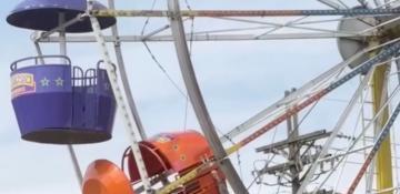 2 girls injured after falling from Ferris wheel at Louisiana festival