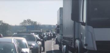 Major delays as serious crash shuts M40 near South Warwickshire 