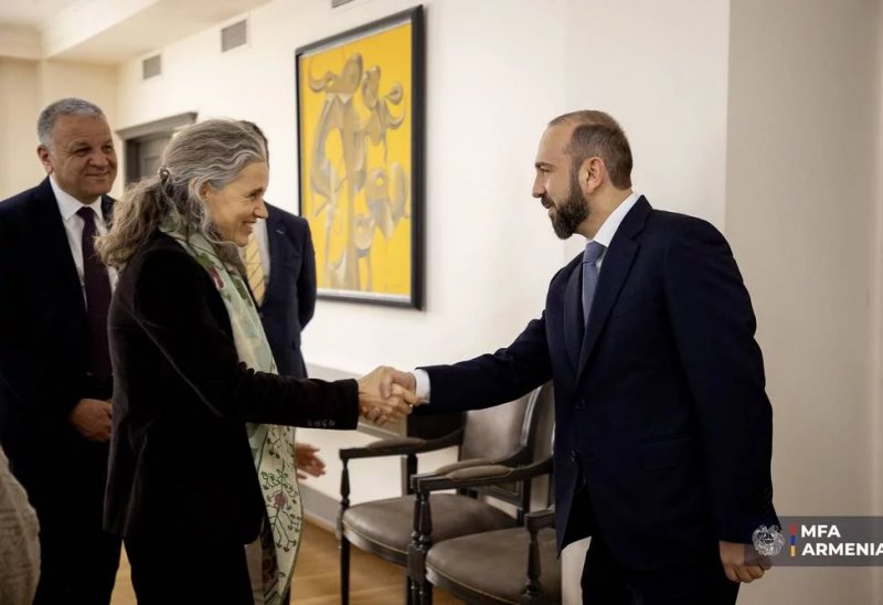 Armenia, EU officials meet to discuss partnership and regional peace
