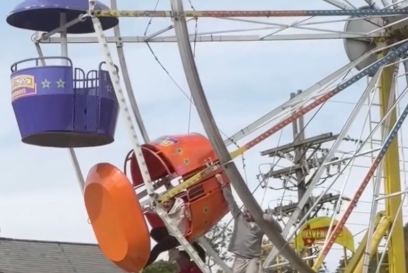 2 girls injured after falling from Ferris wheel at Louisiana festival