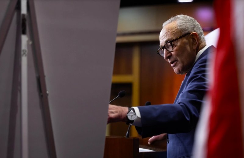 Democrats turn on Schumer after shutdown deal: “No longer effective” 