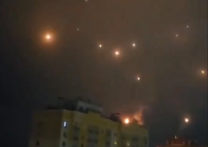 Drone attacks hit Orel, locals report explosions -  VIDEO 