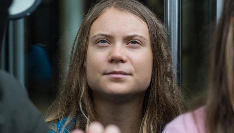 Greta Thunberg briefly banned from Venice after green dye climate protest in Grand Canal 