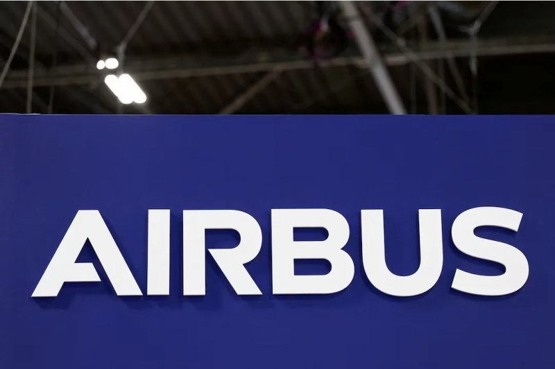 Airbus recalls 6,000 A320 jets after software flaw