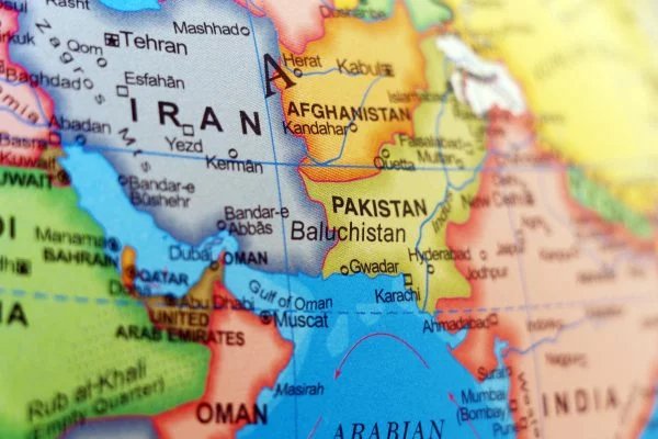 Iran and Afghanistan trade ministers discuss strengthening ties