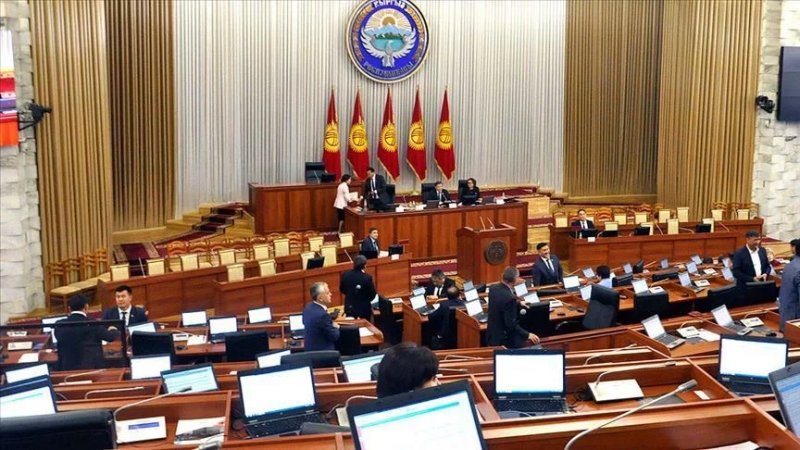Nearly third of Kyrgyz MPs to retain seats in new parliament - CEC 