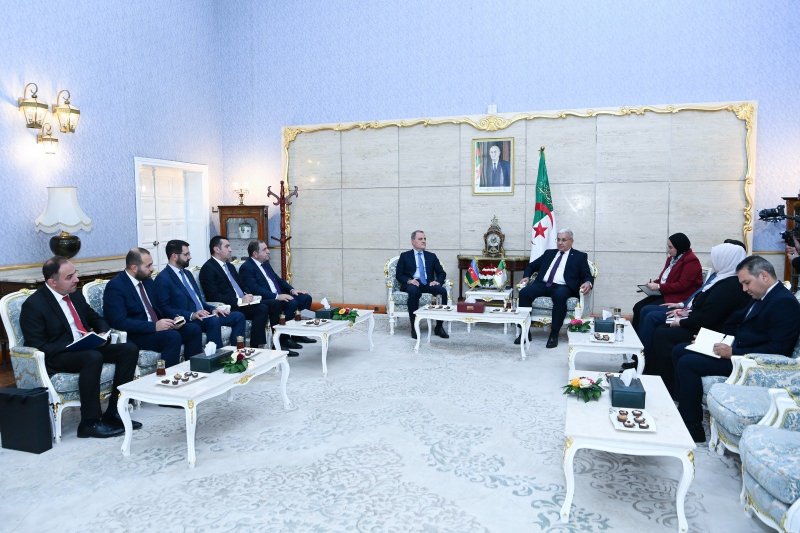 Azerbaijani FM, Algerian speaker discuss expanding cooperation in Algiers