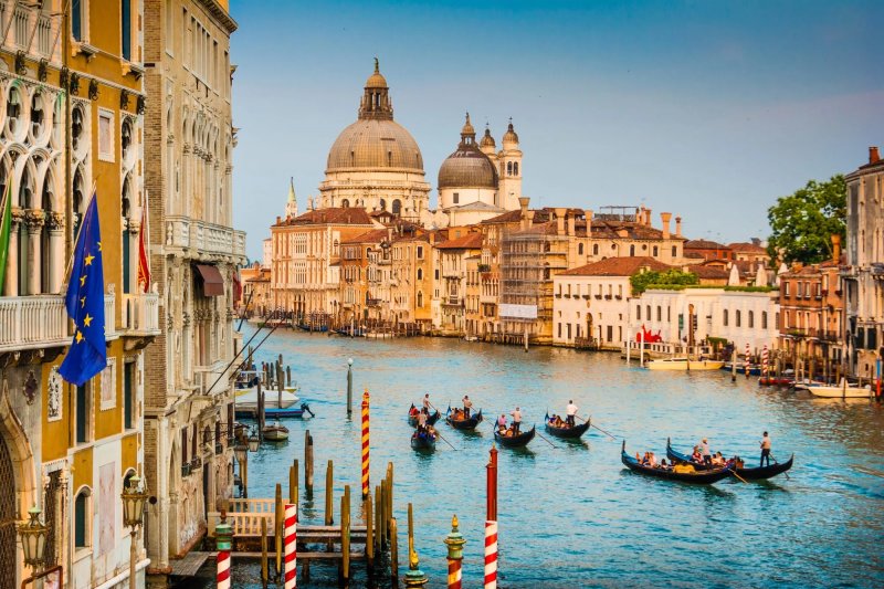 How Italy’s tourist-entry rules are changing in 2025—and what travellers need to know