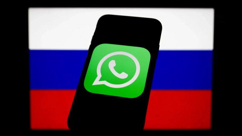 Russia slowly restricts WhatsApp over legal violations 
