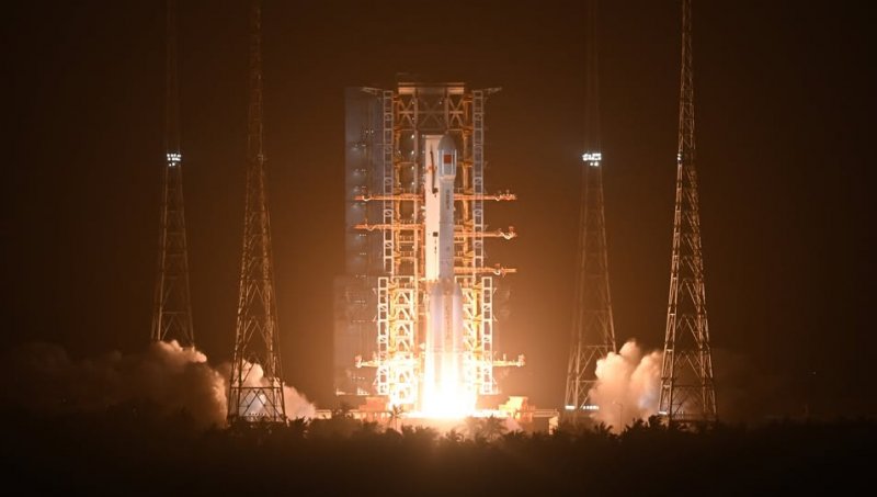 China successfully launches new satellite -  VIDEO 