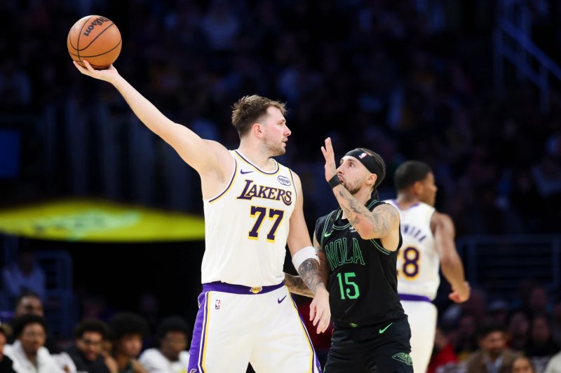 Doncic leads Lakers past Pelicans for seventh straight win