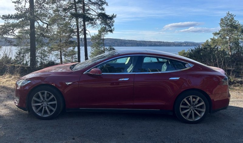 Tesla breaks Norway’s annual car sales record 