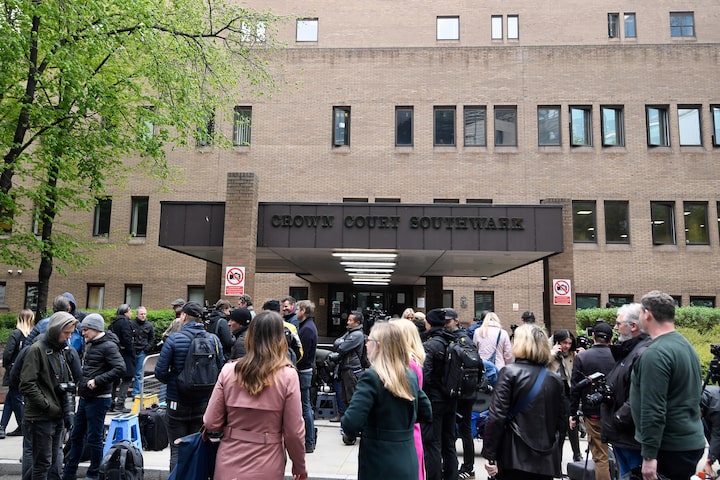 UK aircraft parts firm boss admits fraud 