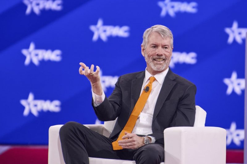 Apple AI chief to step down