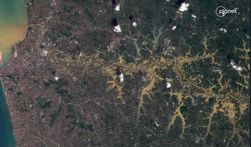 Satellite images show devastation as Sri Lanka floods kill 366