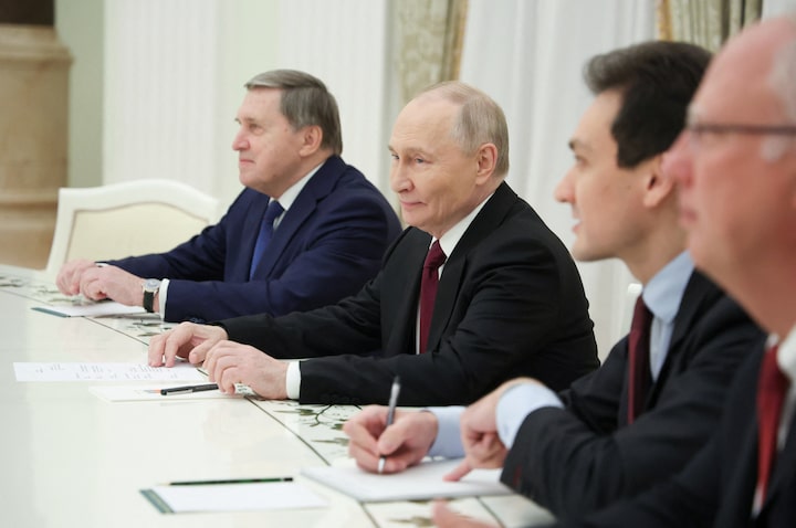 Putin accepts some US proposals, Russia ready for ongoing Ukraine talks 