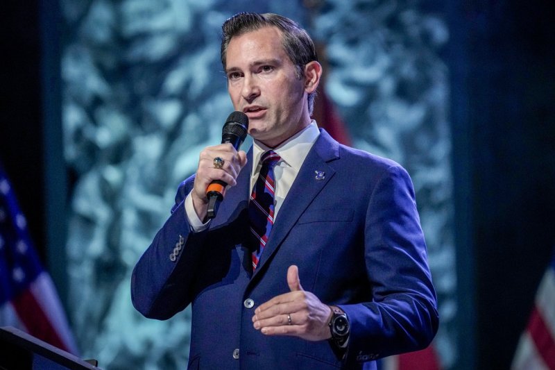 Republicans hold Tennessee seat in closer race 