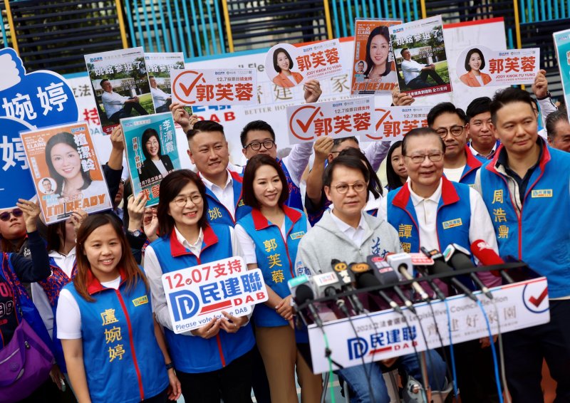 Voting for HKSAR's 8th-term LegCo election kicks off