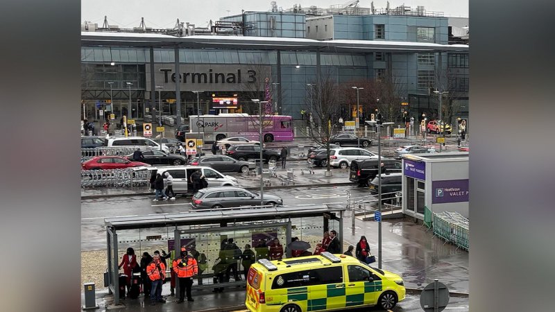 News about -  Heathrow airport attack: Toddler among 21 pepper-sprayed - PHOTOS 
