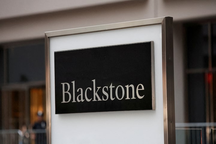 Blackstone targets retirement funds for private markets 