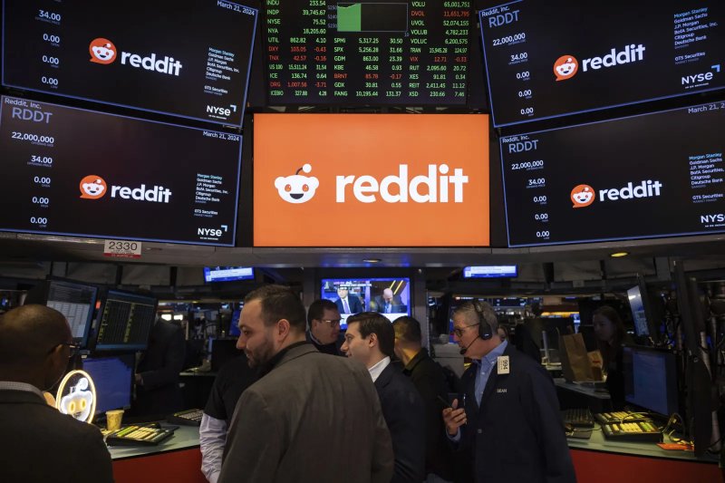 How Reddit went down and why users worldwide reported glitches