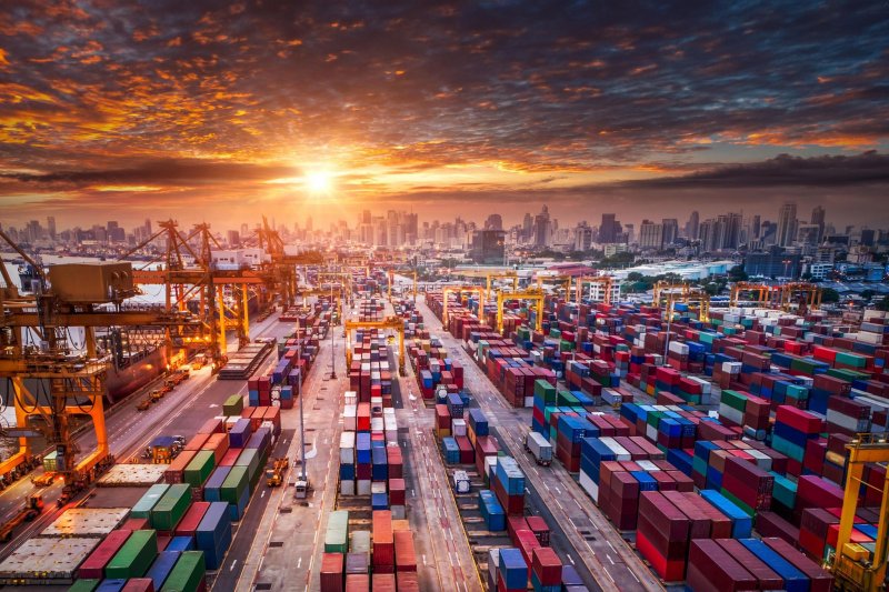 Global trade set to top $35 trillion this year