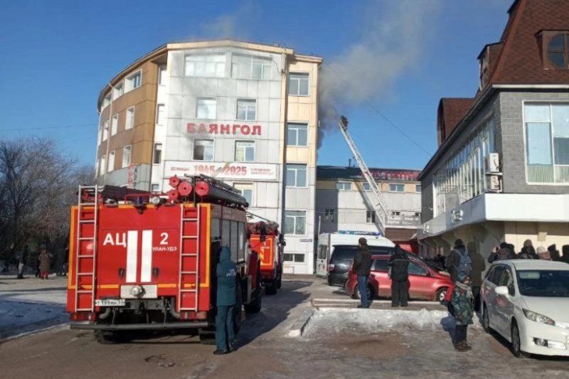 Fire breaks out at Bayangol Shopping Center 