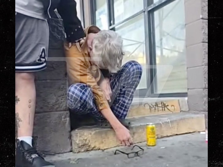 News about - US comedian Andy Dick found unresponsive Hollywood street