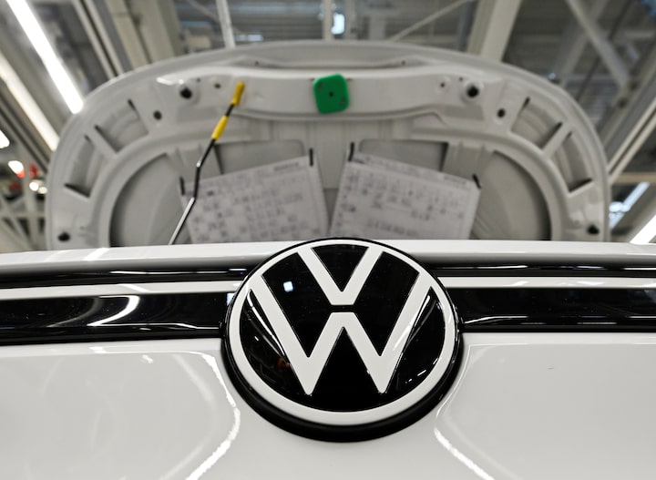VW offers early retirement to India factory staff 